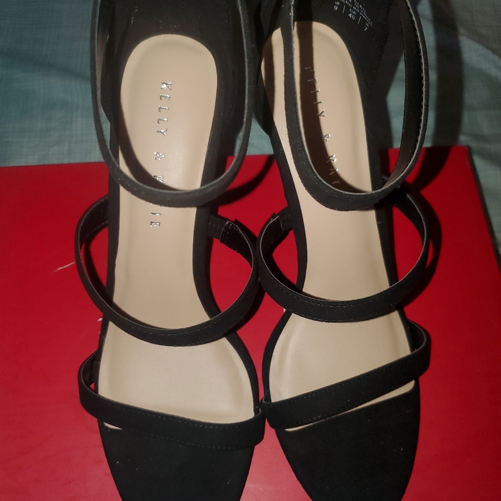 ITEM SOLD - Picture 3 of 4